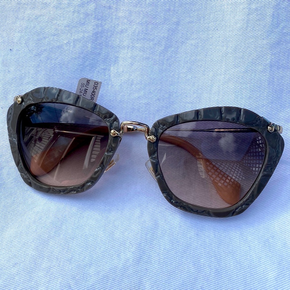 Miu Miu 10NS Sunglasses